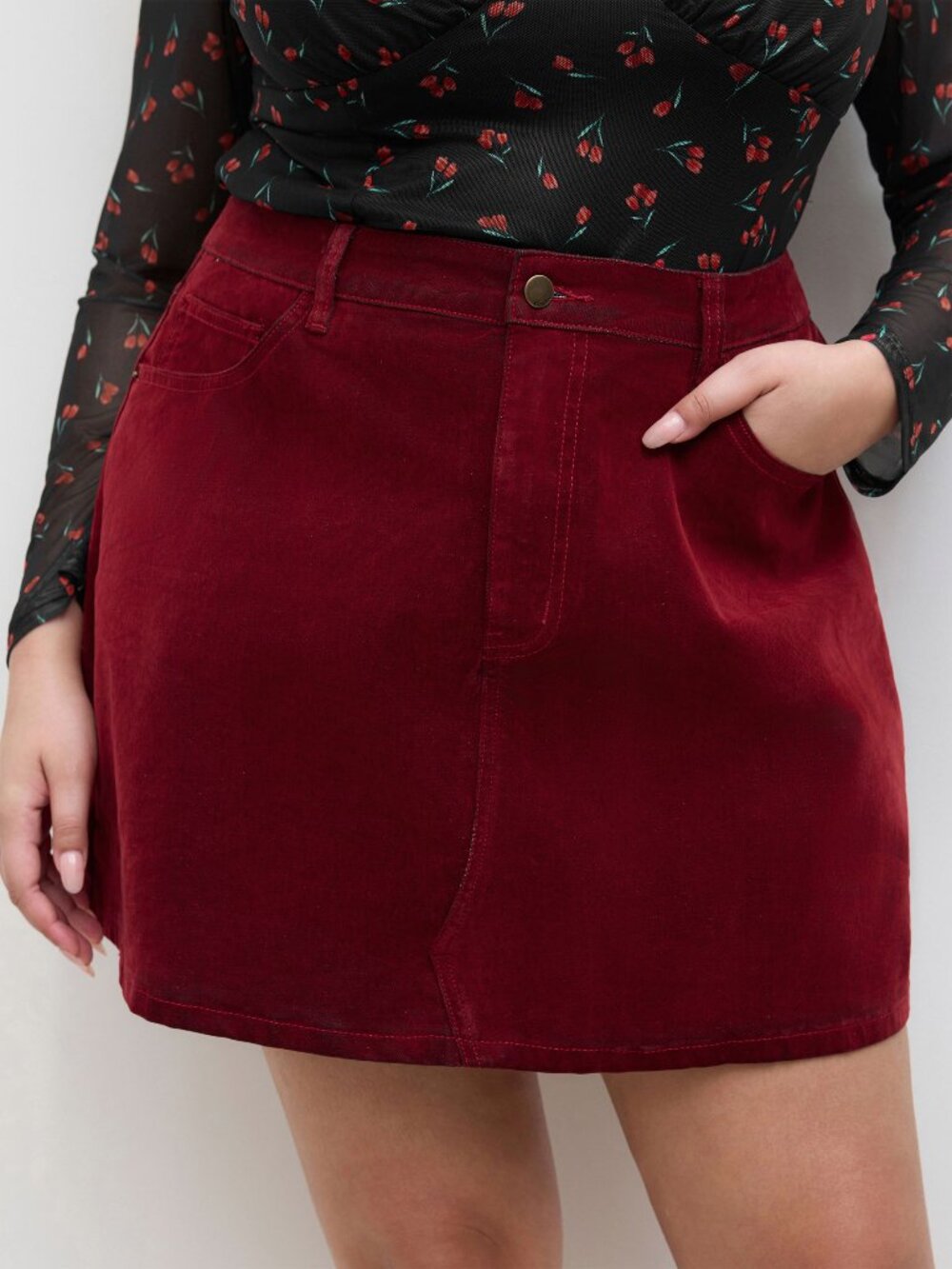 Cider Stretch Denim Mid Rise Pocket Mini Skirt: Curve & Plus